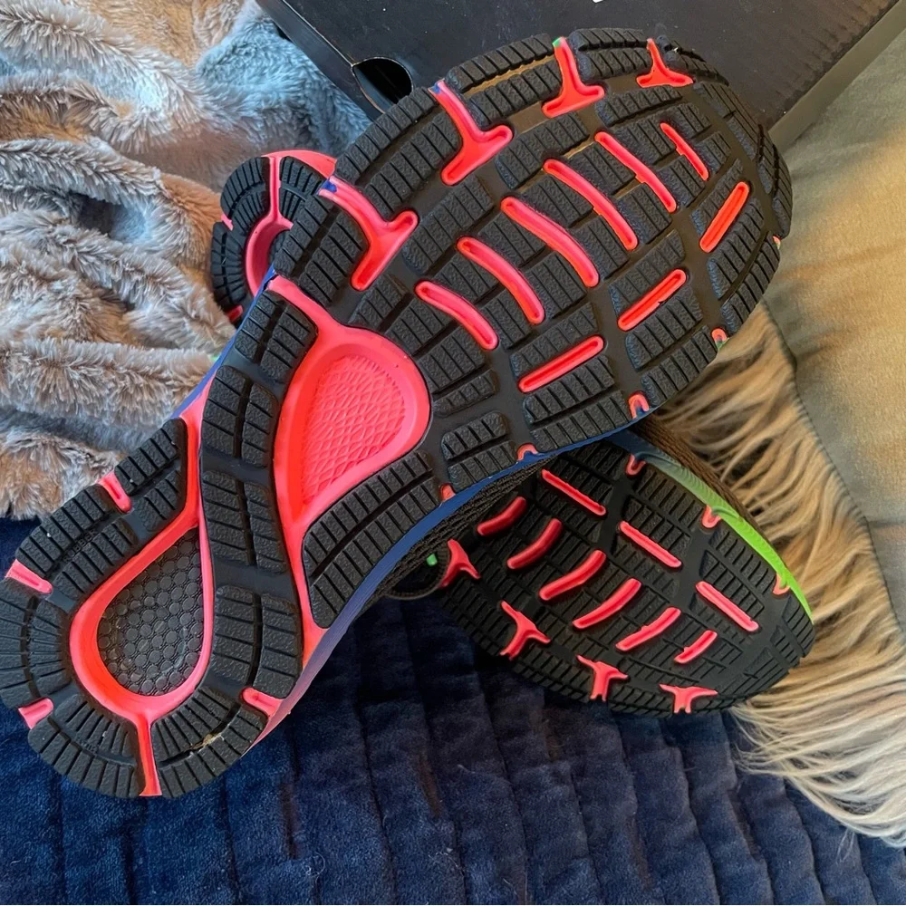 Under Armour HOVR Sonic 4 in Black and Pink NWT - Picture 4 of 6